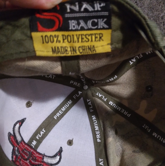 Mens Chicago Bulls Camo Snap Back Hat - Picture 3 of 3